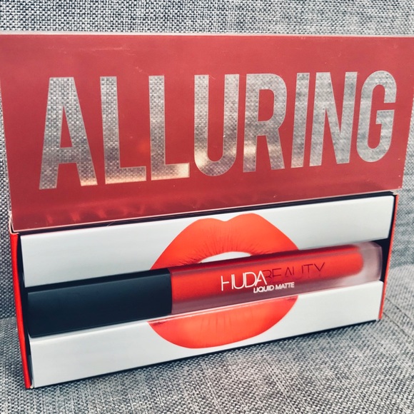 Huda Beauty Liquid Matte Lipstick in Alluring NIB - Picture 1 of 8